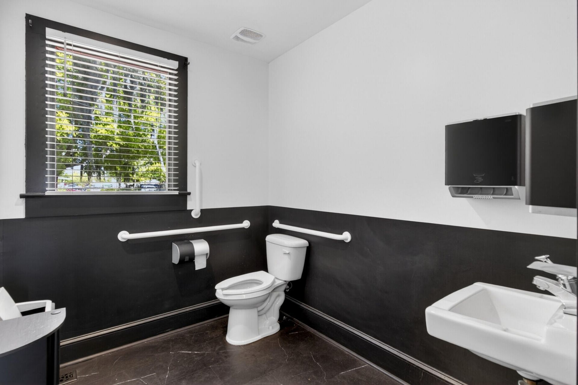 4840 Chateau Avenue Photo 33