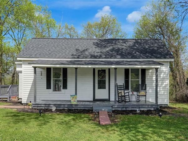 1723 E Meadow Road, Eden, NC 27288