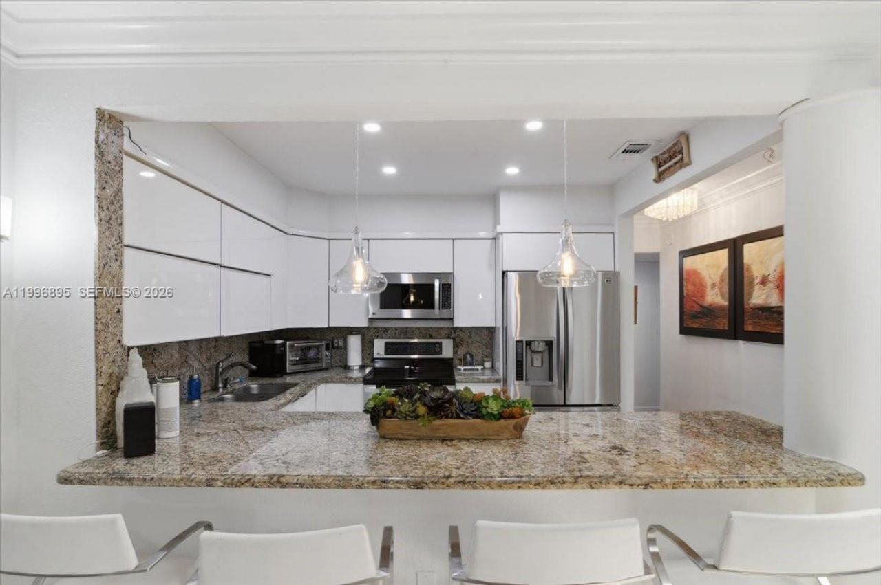 6133 SW 44th Ter, Miami, FL 33155 Photo