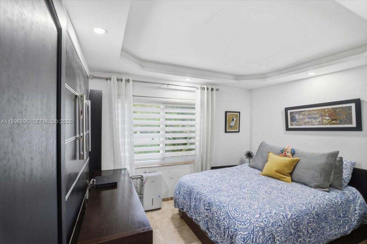 6133 SW 44th Ter, Miami, FL 33155 Photo