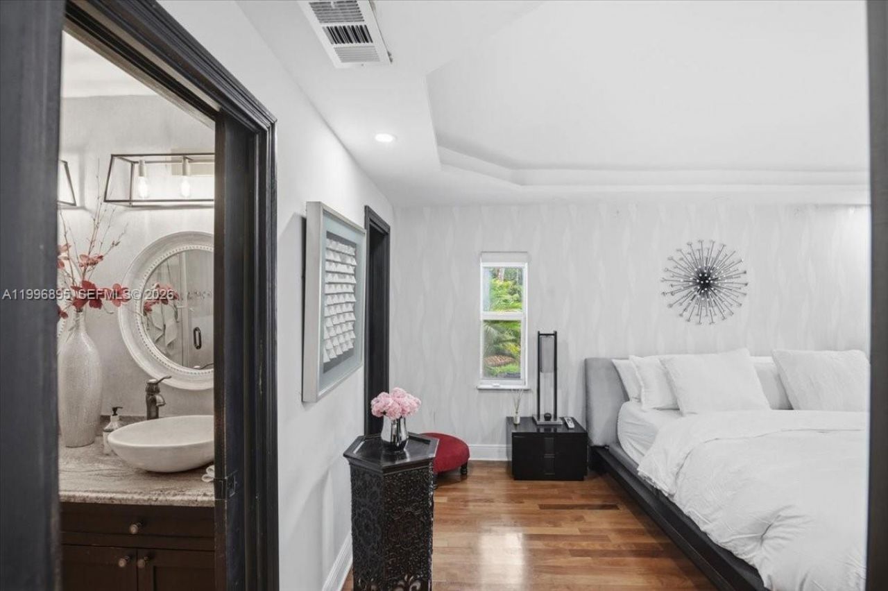 6133 SW 44th Ter, Miami, FL 33155 Photo