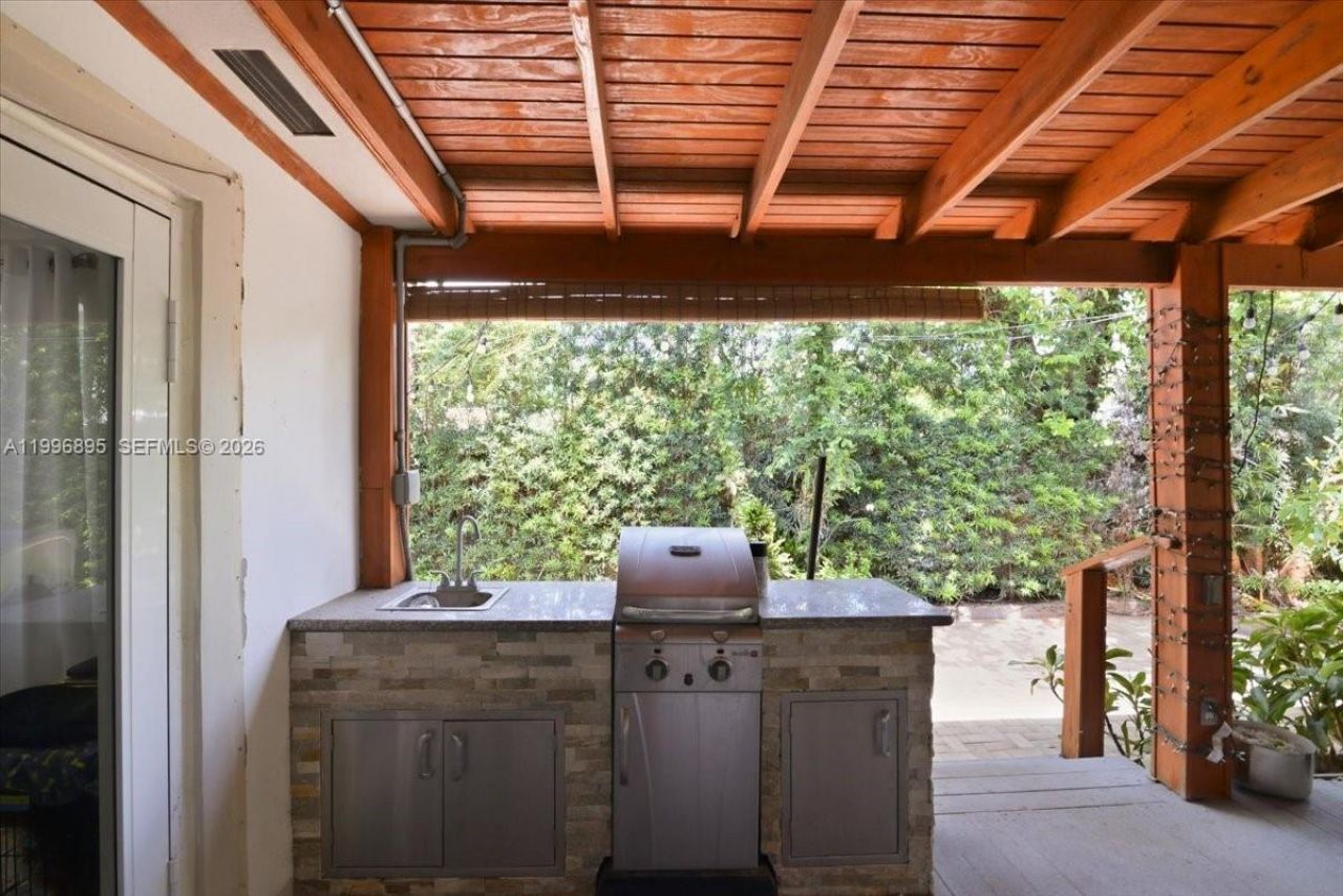 6133 SW 44th Ter, Miami, FL 33155 Photo