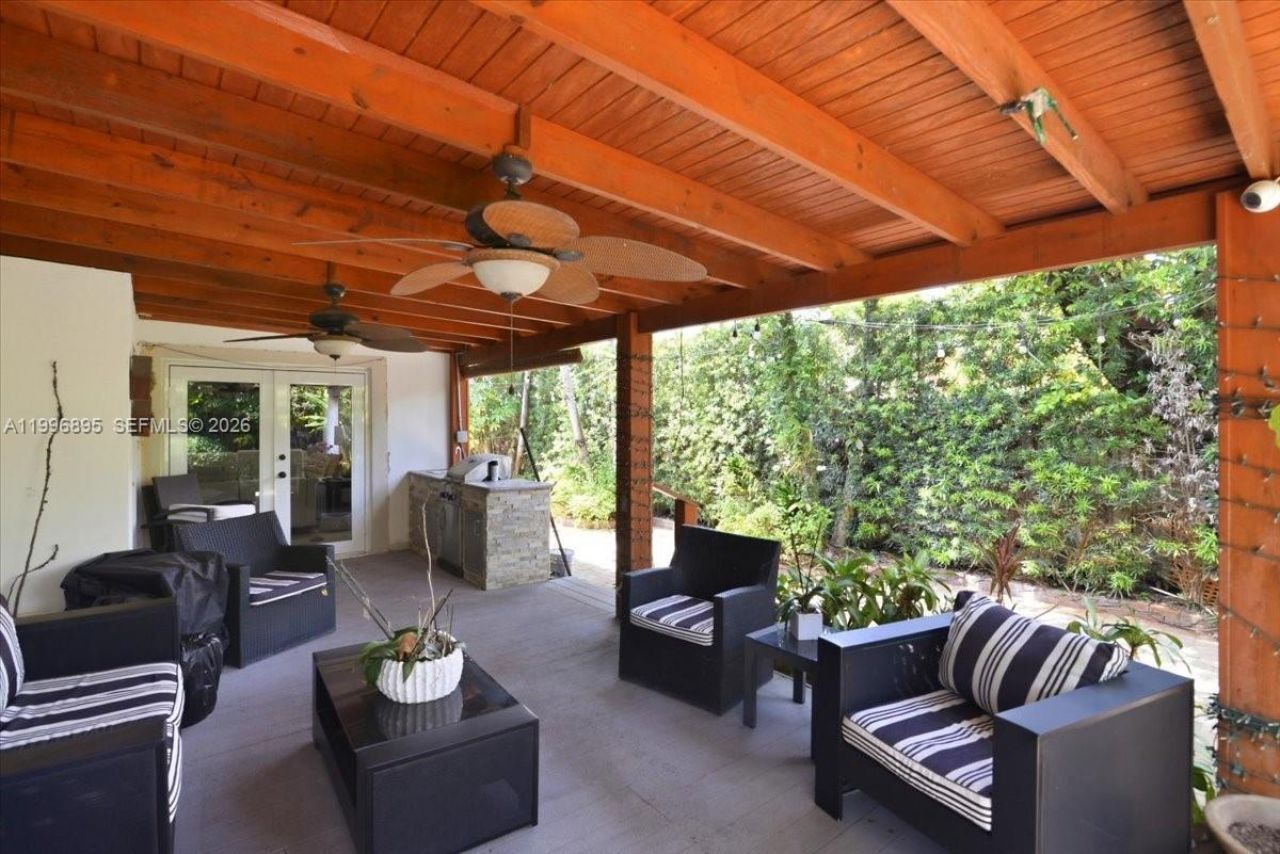 6133 SW 44th Ter, Miami, FL 33155 Photo