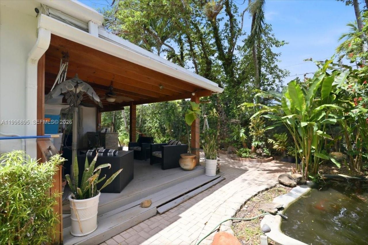 6133 SW 44th Ter, Miami, FL 33155 Photo