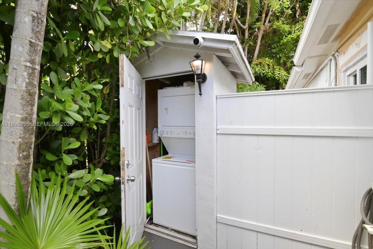 6133 SW 44th Ter, Miami, FL 33155 Photo