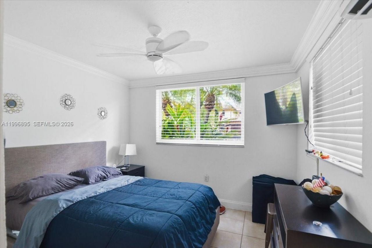 6133 SW 44th Ter, Miami, FL 33155 Photo