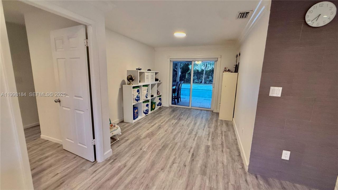 8404 SW 26th St, Davie, FL 33324 Photo