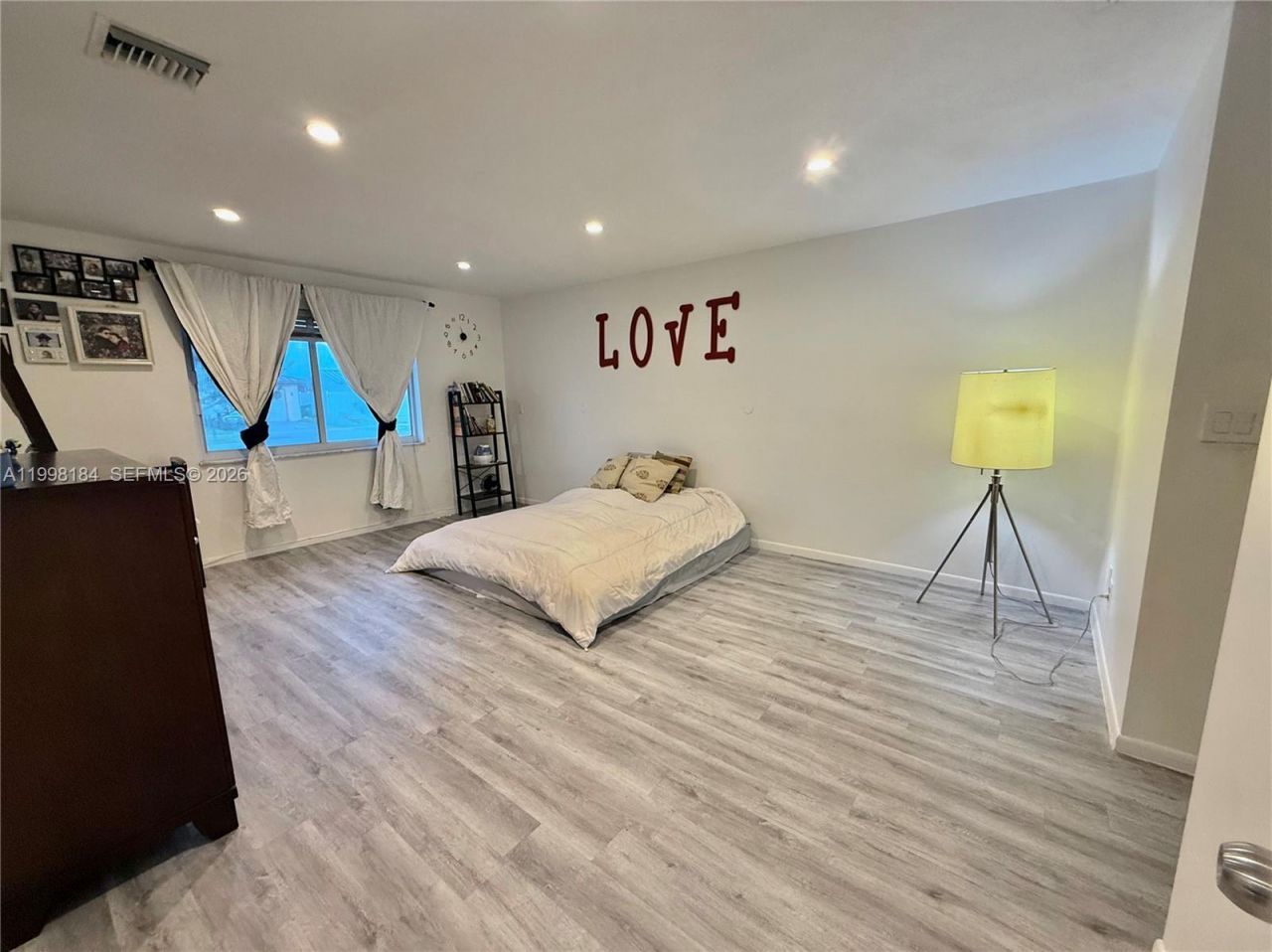 8404 SW 26th St, Davie, FL 33324 Photo