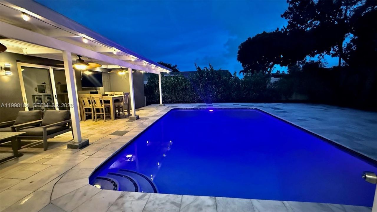 8404 SW 26th St, Davie, FL 33324 Photo