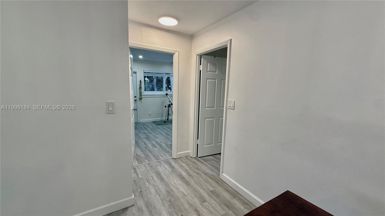 8404 SW 26th St, Davie, FL 33324 Photo