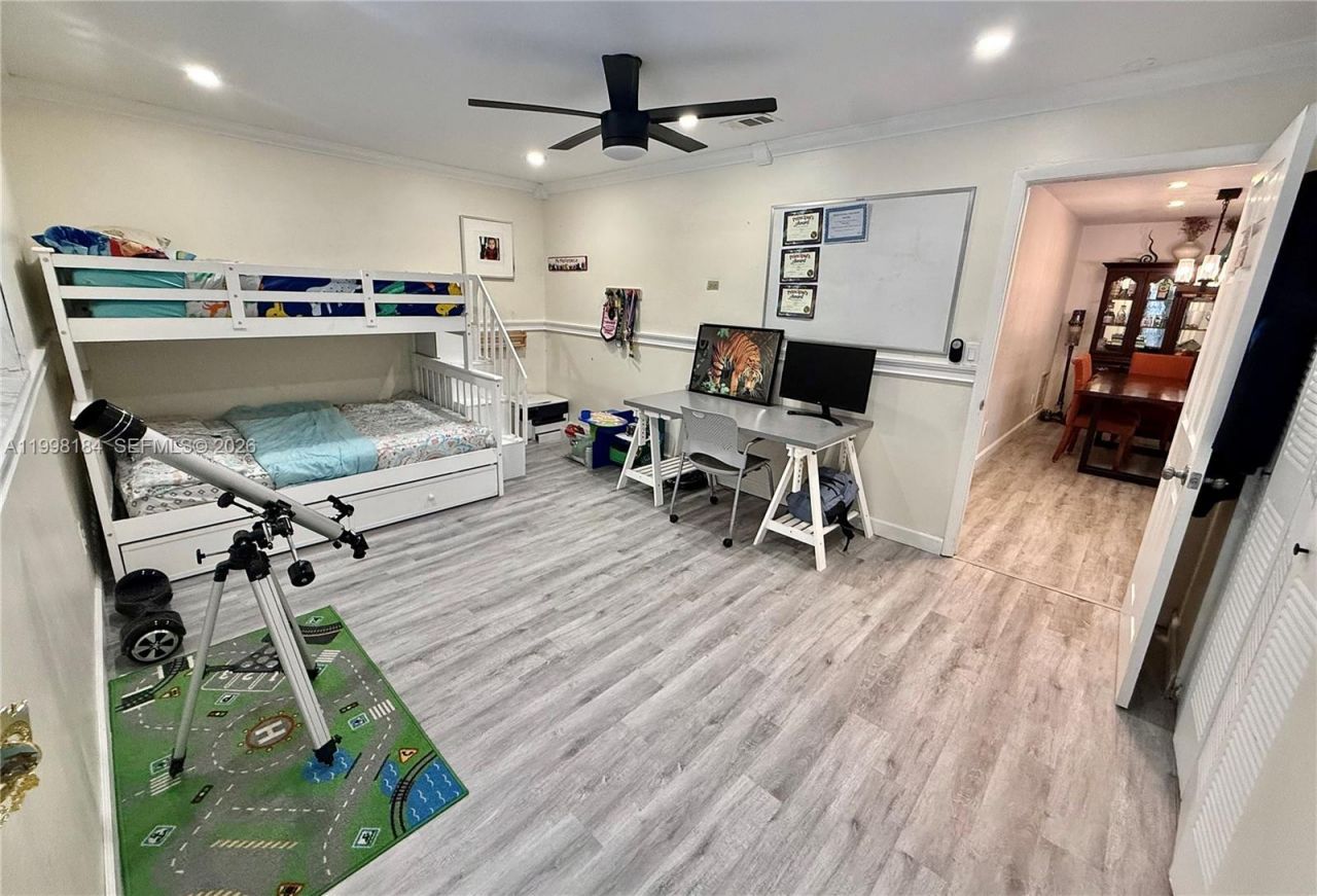 8404 SW 26th St, Davie, FL 33324 Photo