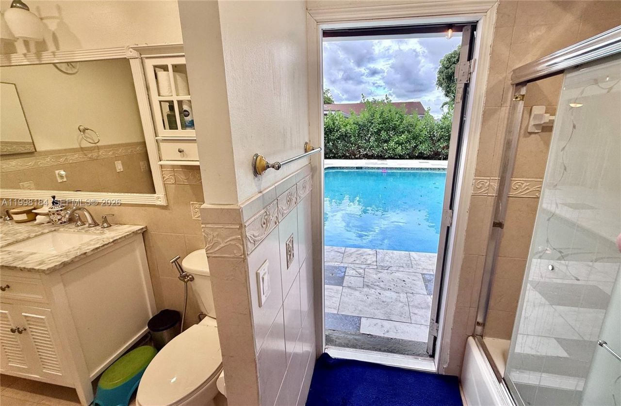 8404 SW 26th St, Davie, FL 33324 Photo