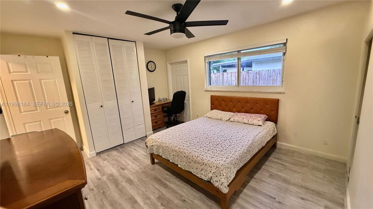 8404 SW 26th St, Davie, FL 33324 Photo