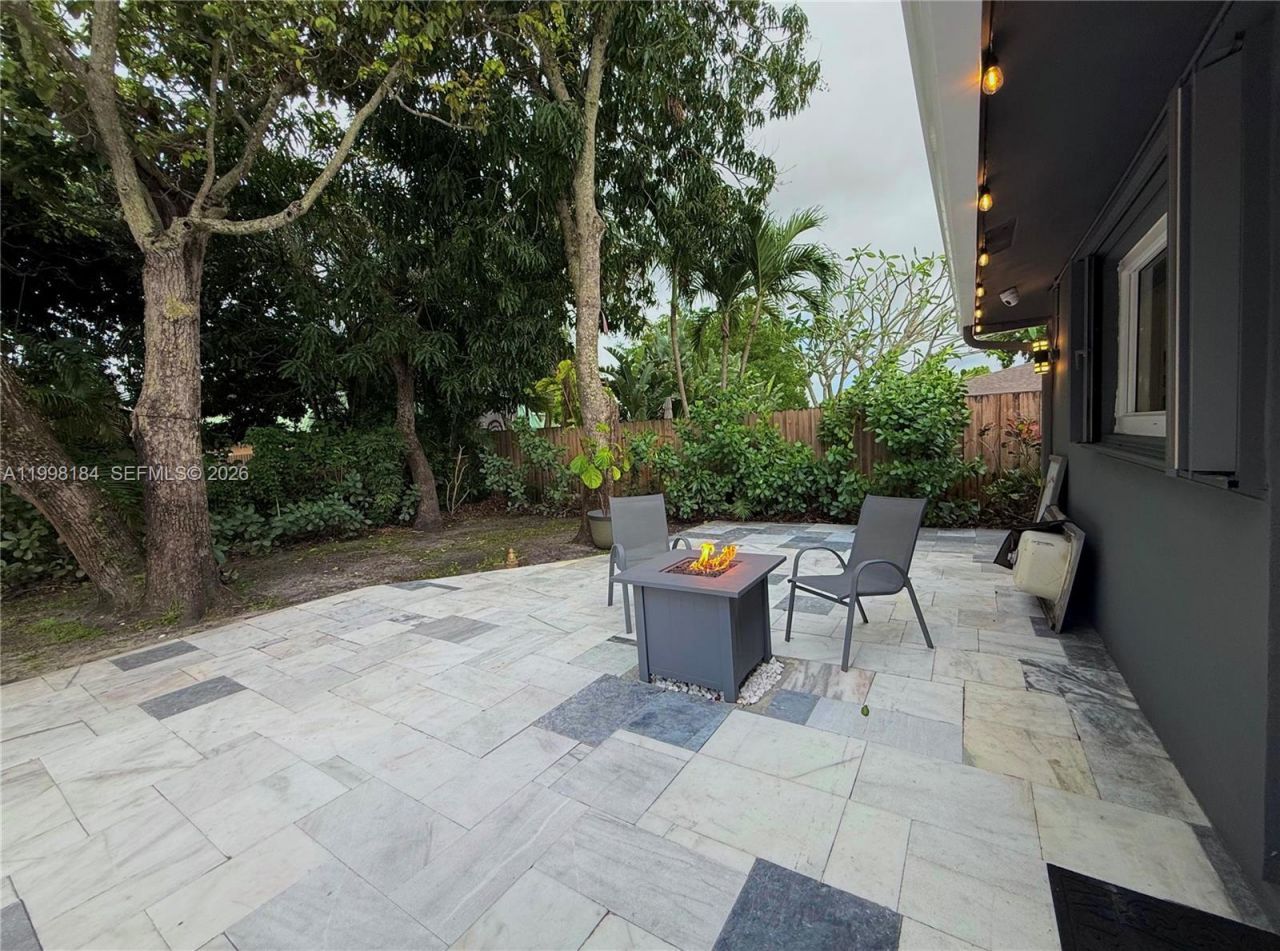 8404 SW 26th St, Davie, FL 33324 Photo