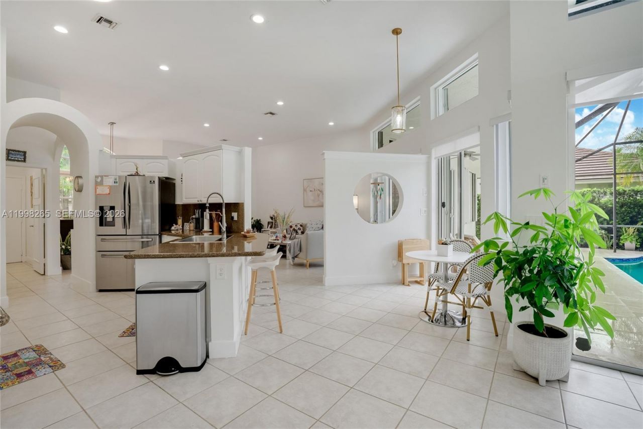 3085 Lakewood Cir , Weston, FL 33332 Photo