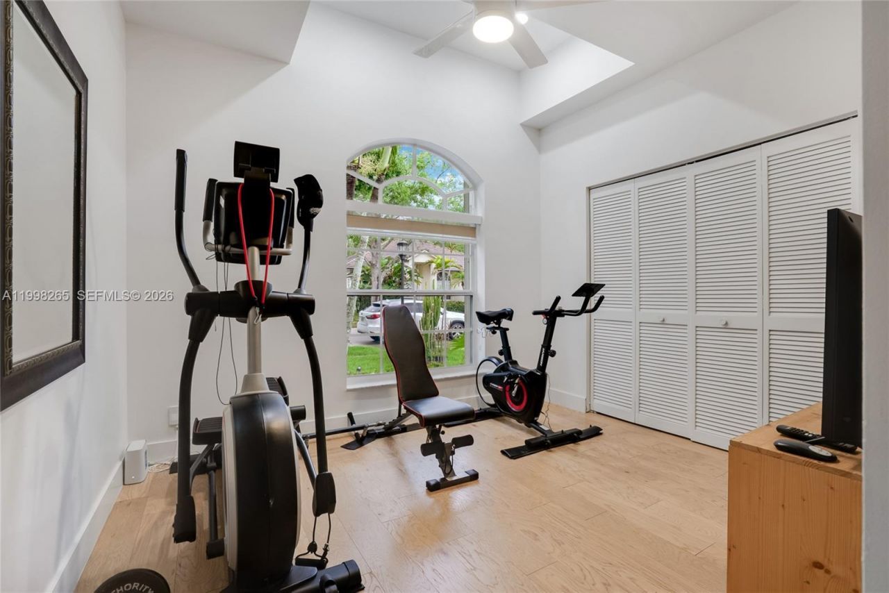 3085 Lakewood Cir , Weston, FL 33332 Photo