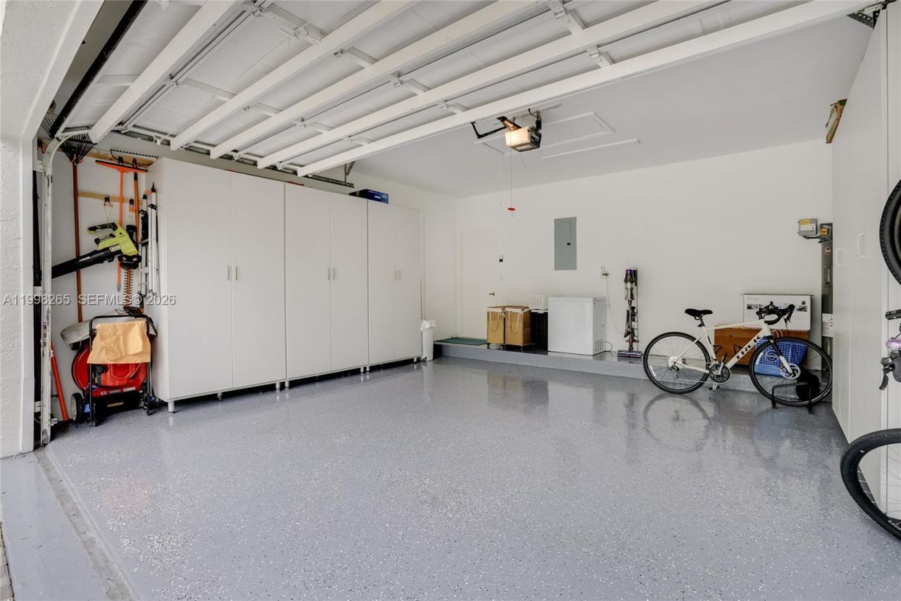 3085 Lakewood Cir , Weston, FL 33332 Photo