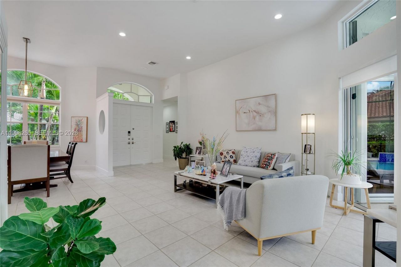 3085 Lakewood Cir , Weston, FL 33332 Photo