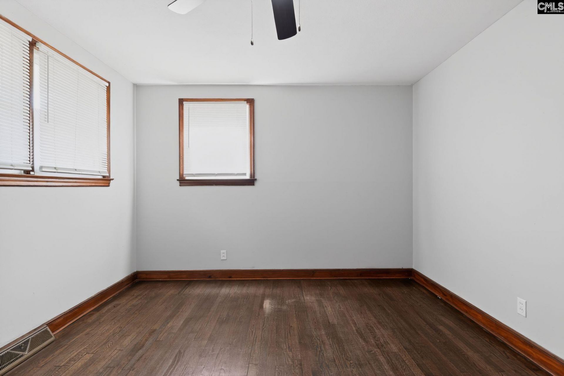 7528 Terry Street Photo 12