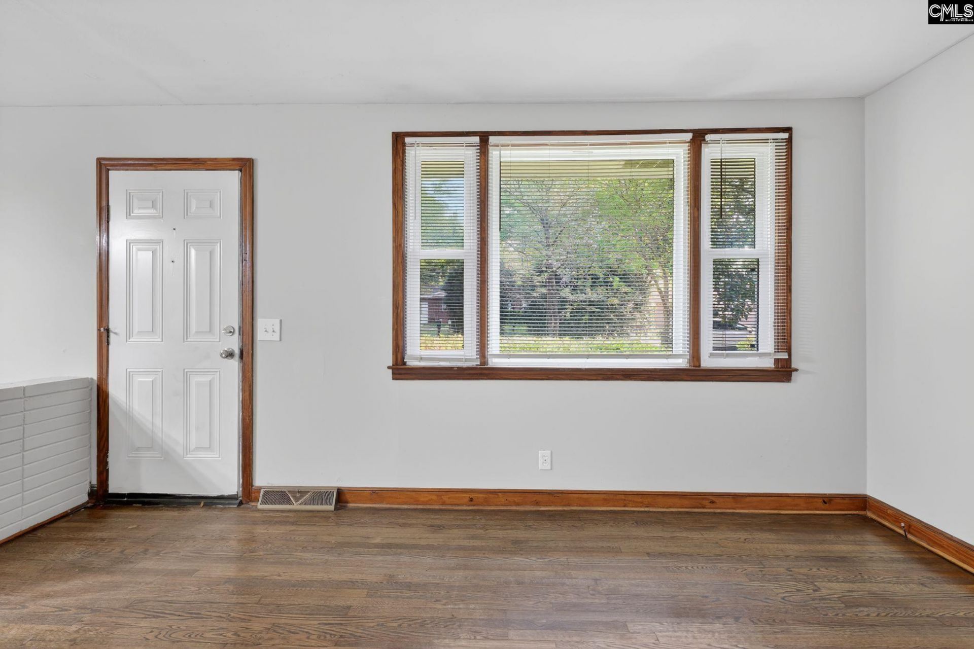 7528 Terry Street Photo 7