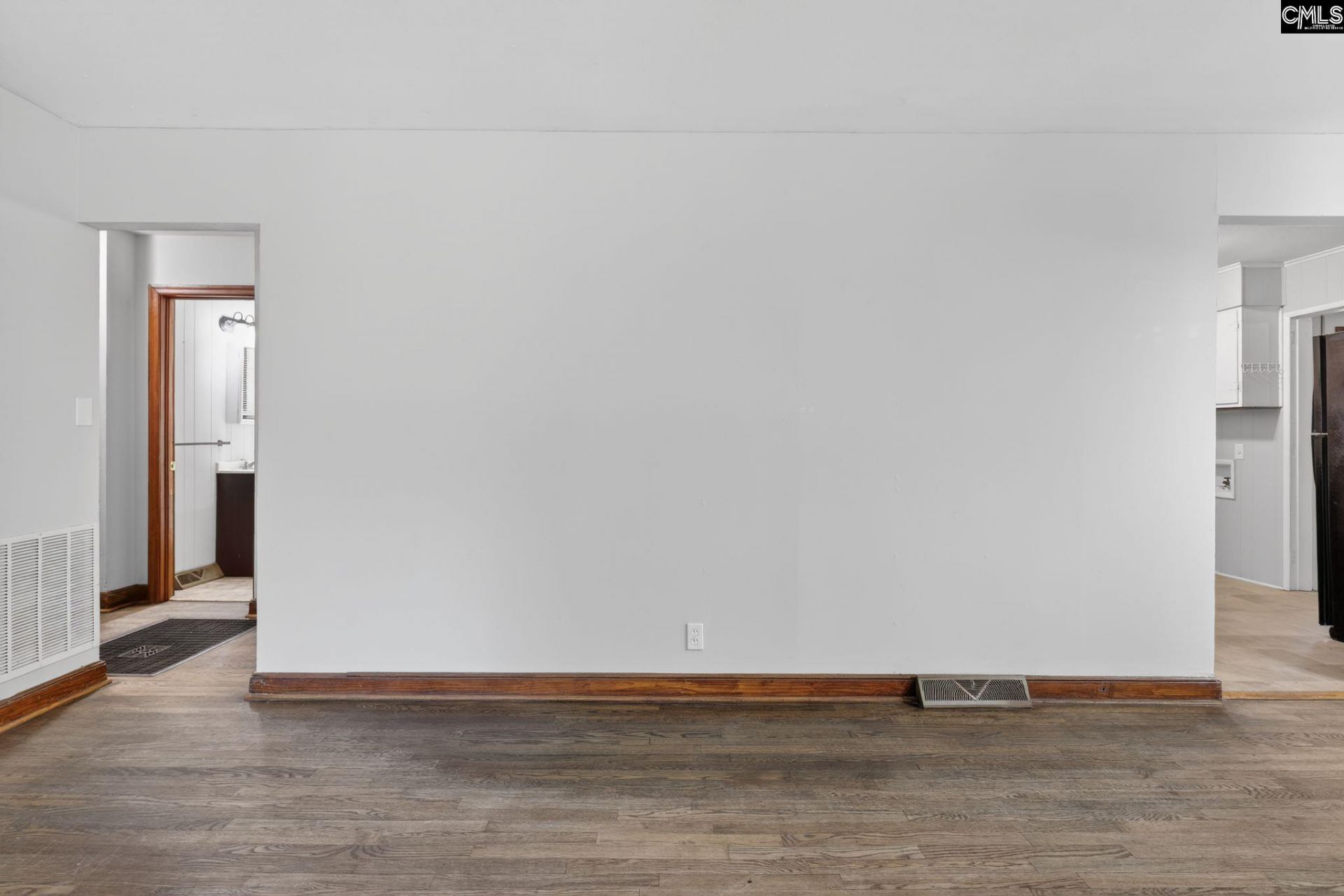 7528 Terry Street Photo 8