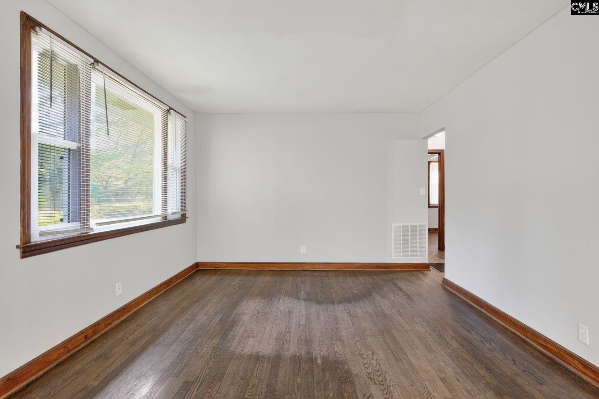 7528 Terry Street Photo 9