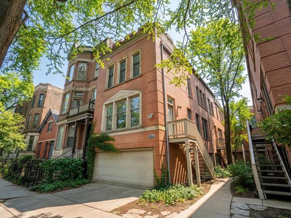 1954 N Seminary Avenue, Chicago, IL 60614