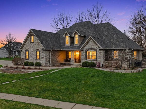 1505 Cottonwood Court, Mahomet, IL 61853