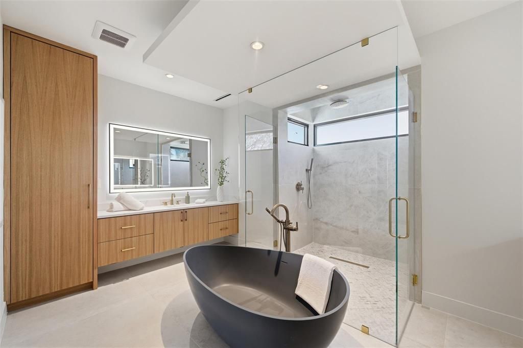 3716 Embassy Drive, West Palm Beach, FL 33401 Photo