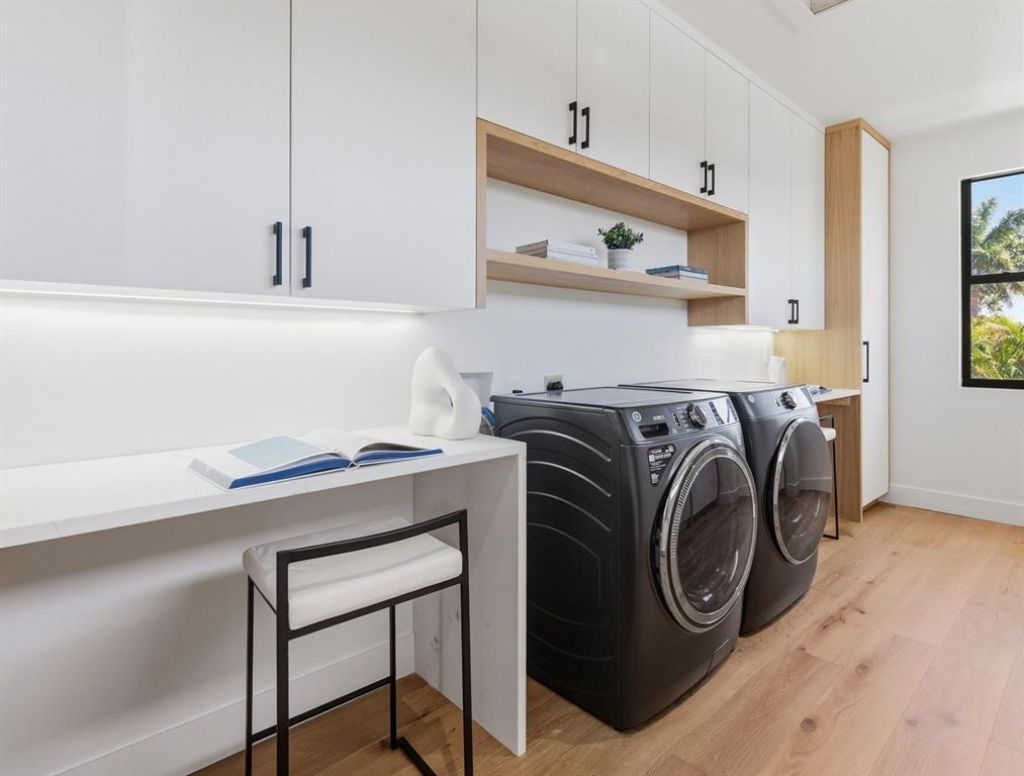 3716 Embassy Drive, West Palm Beach, FL 33401 Photo