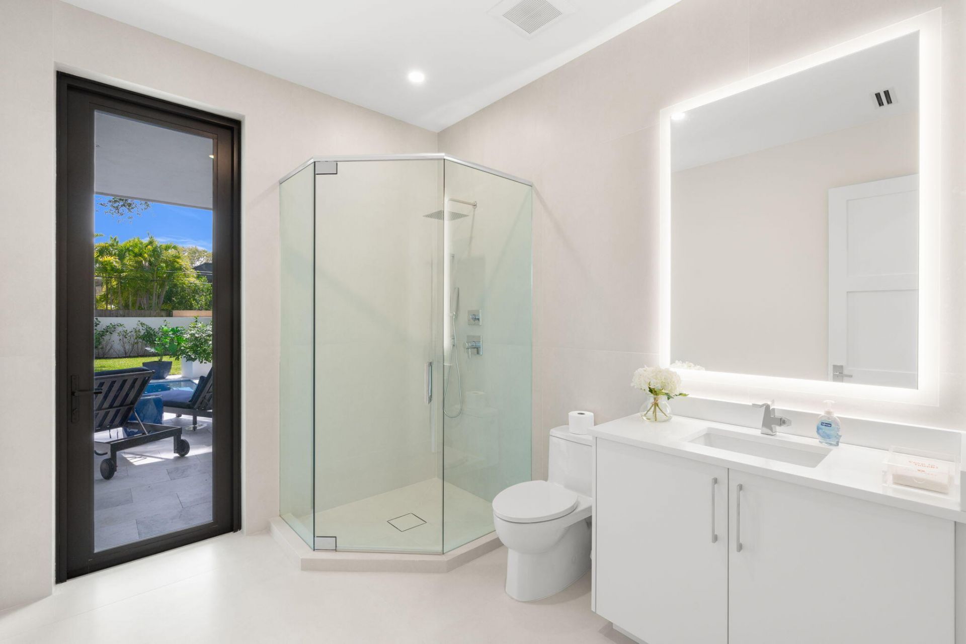 2406 NE 13th Court, Fort Lauderdale, FL 33304 Photo