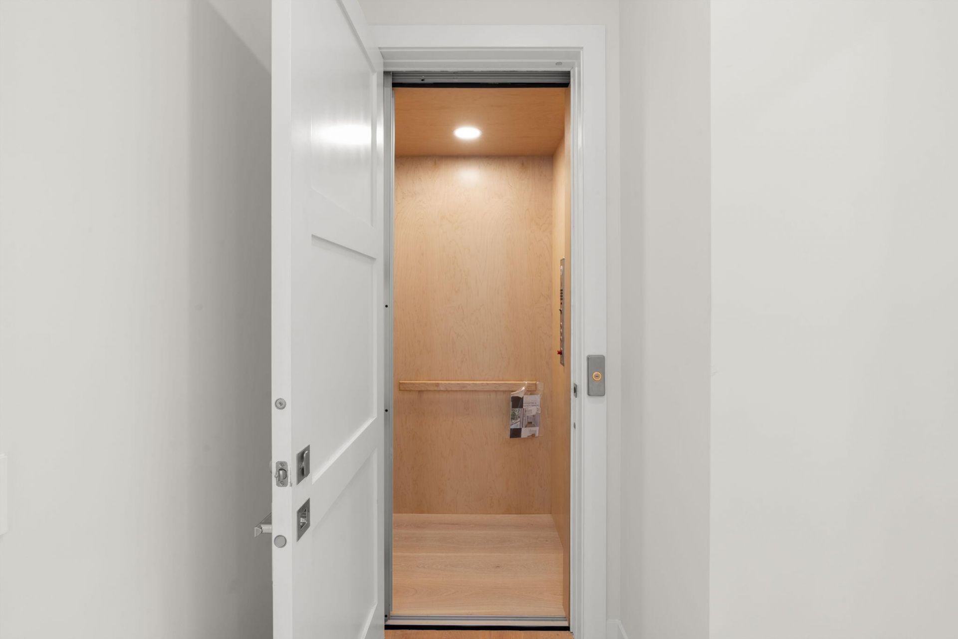 2406 NE 13th Court, Fort Lauderdale, FL 33304 Photo