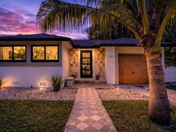 3208 Beacon Street, Pompano Beach, FL 33062