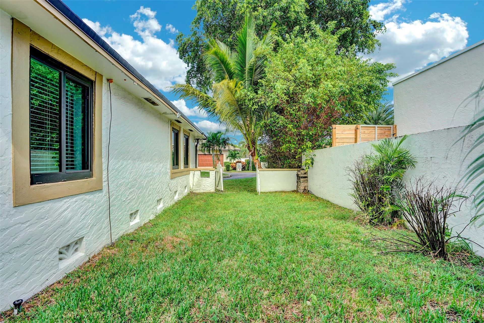 3208 Beacon Street, Pompano Beach, FL 33062 Photo