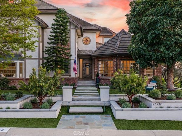 25712 Highplains Terrace, Laguna Hills, CA 92653