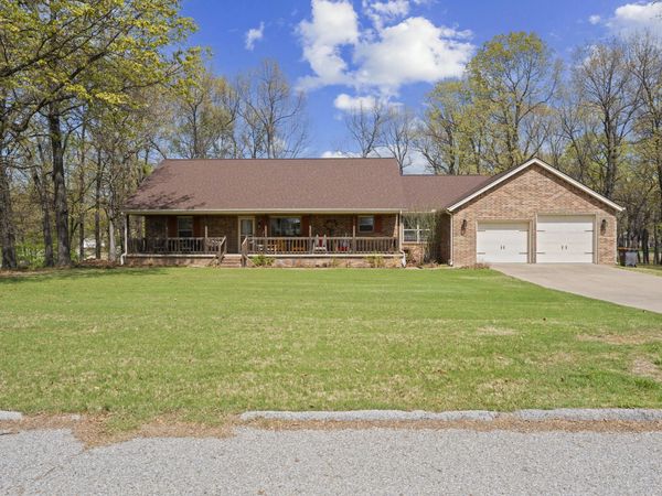 715 Lakewood Drive, Grove, OK 74344