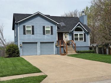 8254 NE 112th Street, Kansas City, MO 64157