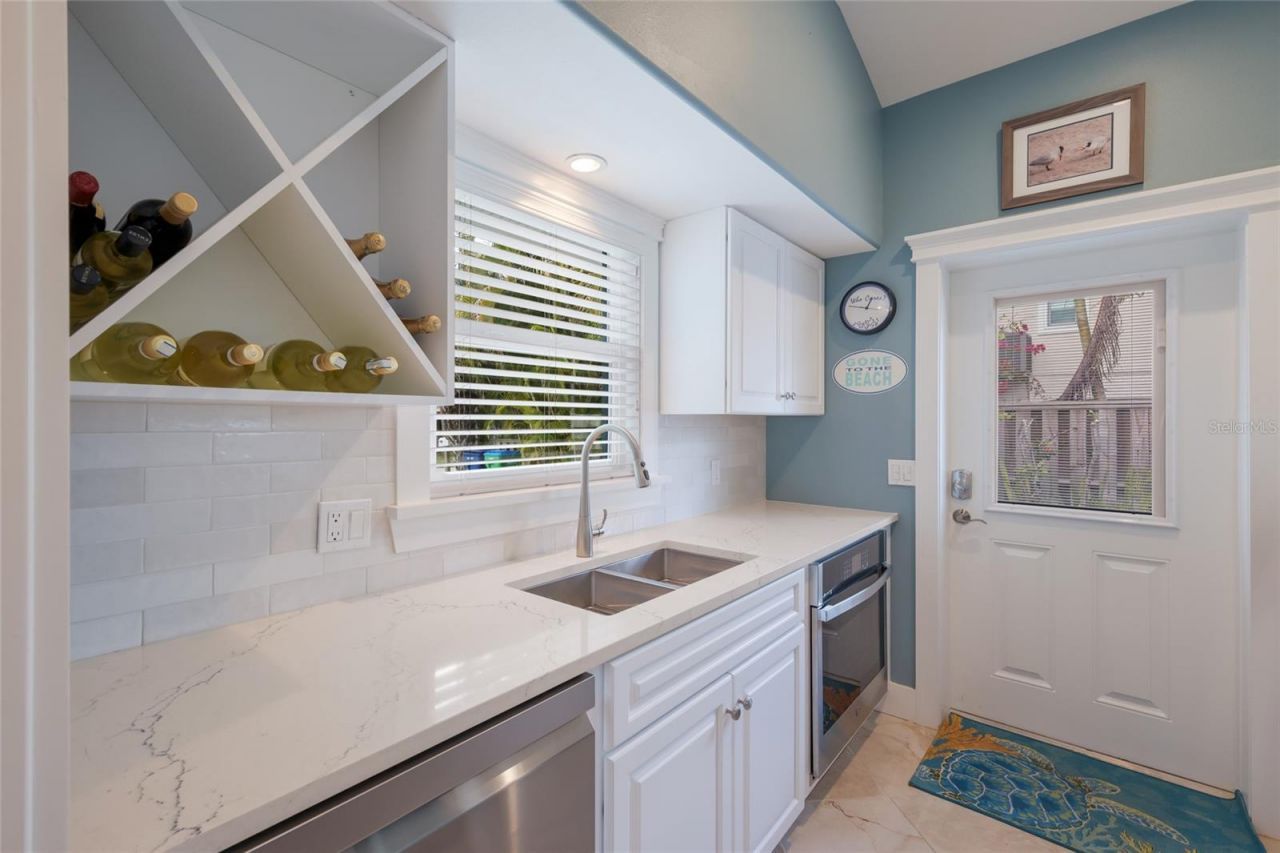 5701 Carissa Street, Holmes Beach, FL 34217 Photo