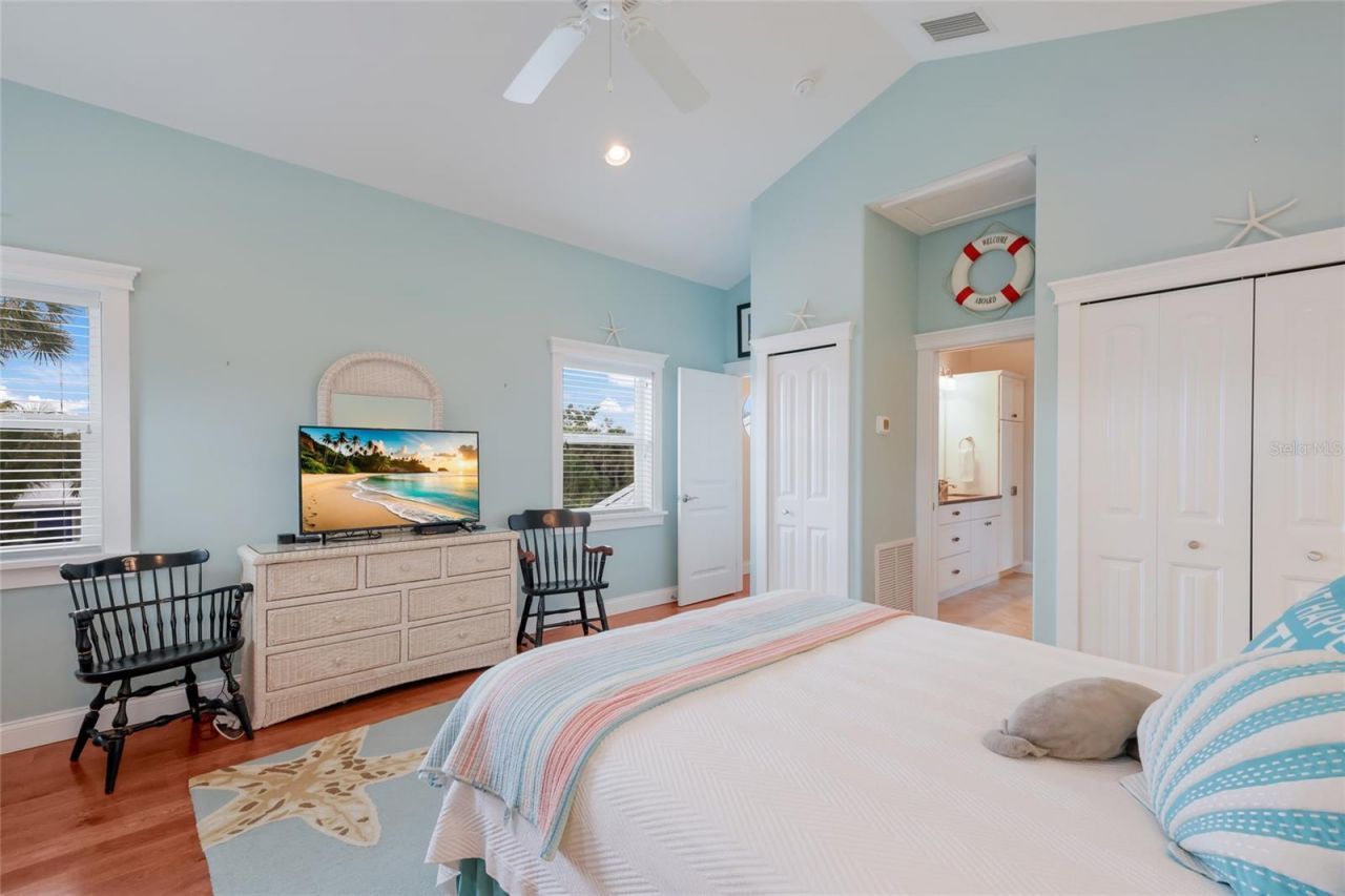 5701 Carissa Street, Holmes Beach, FL 34217 Photo