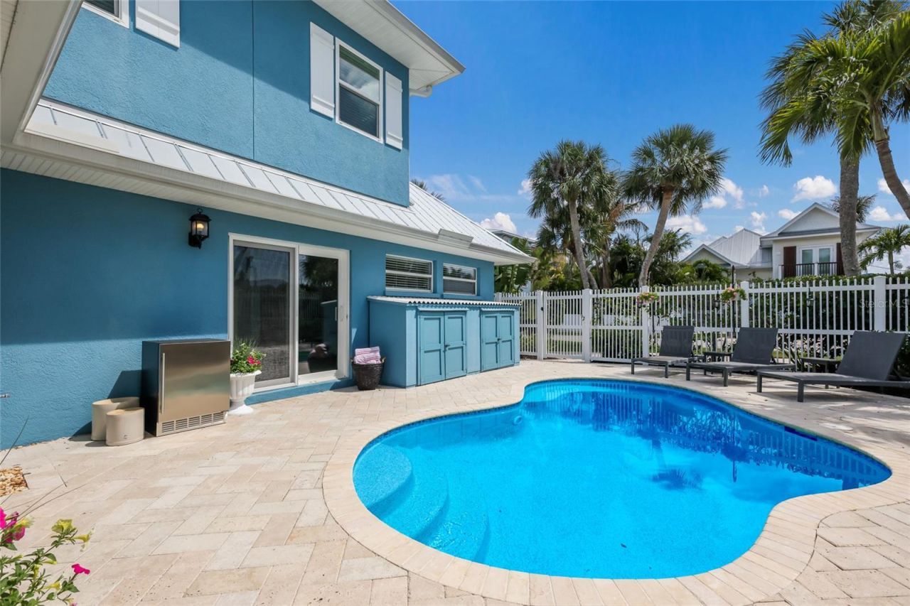 5701 Carissa Street, Holmes Beach, FL 34217 Photo