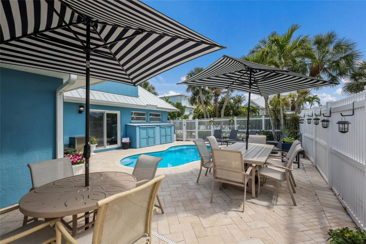 5701 Carissa Street, Holmes Beach, FL 34217 Photo