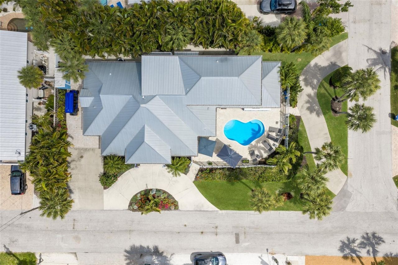 5701 Carissa Street, Holmes Beach, FL 34217 Photo
