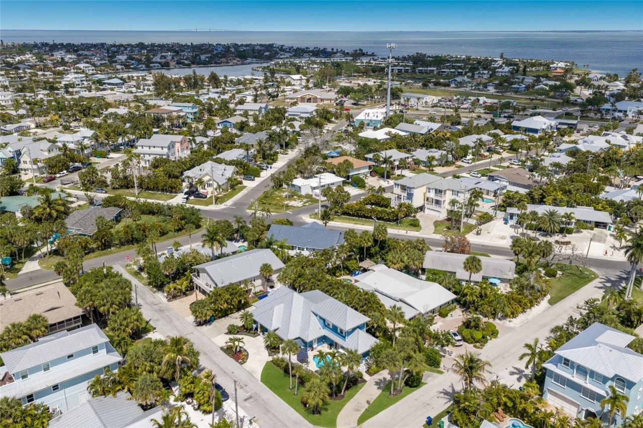 5701 Carissa Street, Holmes Beach, FL 34217 Photo
