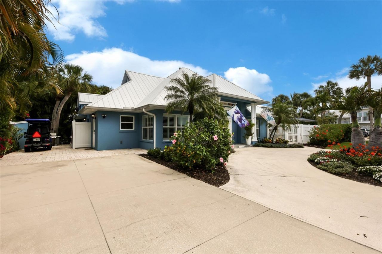 5701 Carissa Street, Holmes Beach, FL 34217 Photo