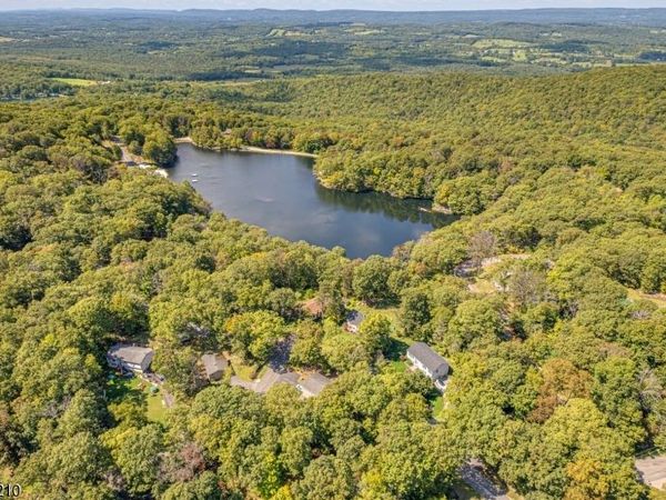 7 Splitrock Ln, Vernon, NJ 07461