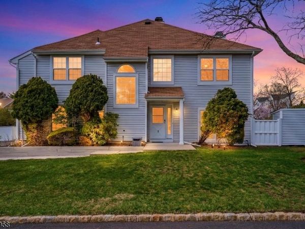 5 Ardsley Sq, Sayreville, NJ 08859