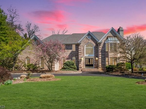 4 Wilde Hollow, Bridgewater, NJ 08836