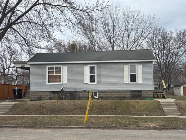 611 4th Street SW, Willmar, MN 56201