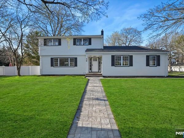 56 Manor Road, HARRINGTON PARK, NJ 07650