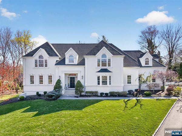 14 Scenic Court, RAMSEY, NJ 07446
